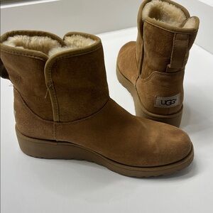 UGG Kristin Boots Tan